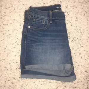 Old Navy: Curvy Profile Jean Shorts